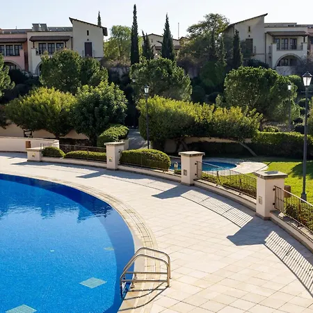 Apartment Aa02 Adjacent To Aphrodite Hills- Communal Pool, Garden *