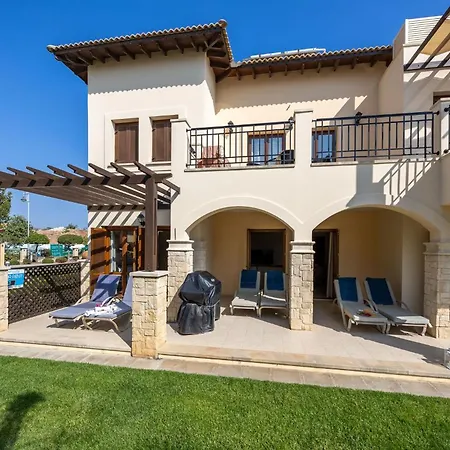 아파트 Aa02 Adjacent To Aphrodite Hills- Communal Pool, Garden 코우클리아